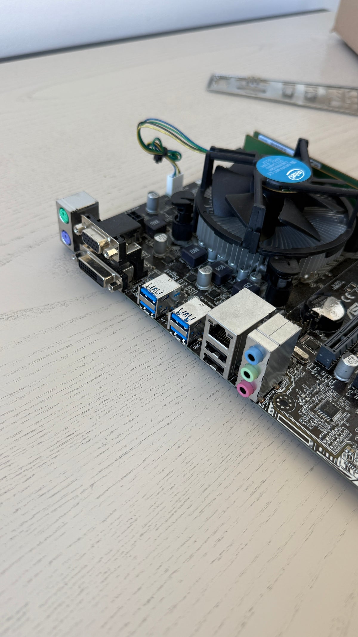 B150M-K + I7 6.GEN+ 16 GB DDR4