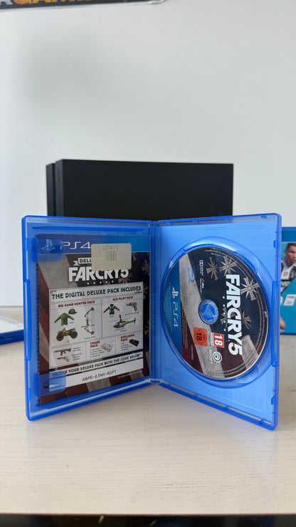 PS4 500 GB + 3 IGRE