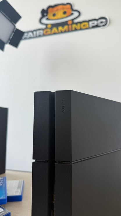 PS4 500 GB + 3 IGRE
