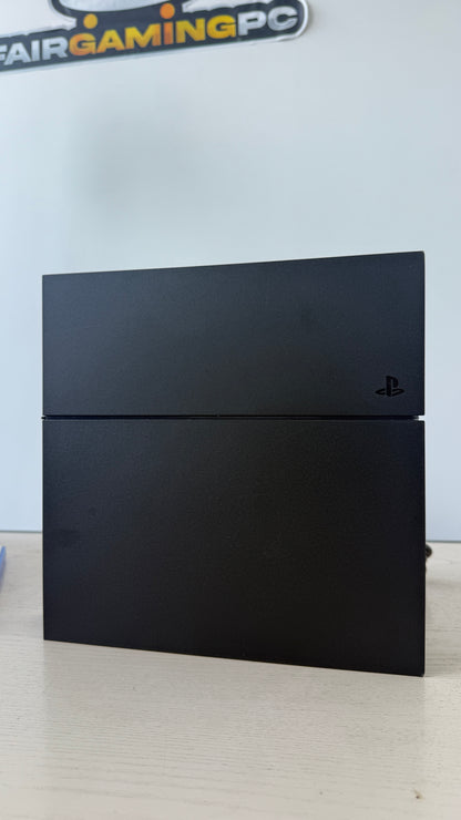 PS4 500 GB + 3 IGRE