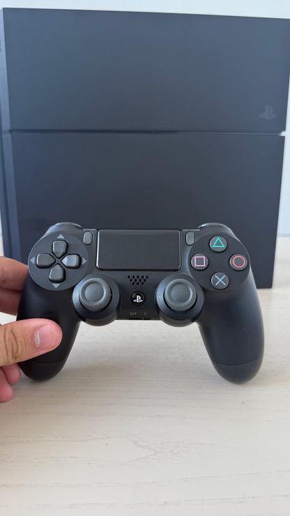PS4 500 GB + 3 IGRE