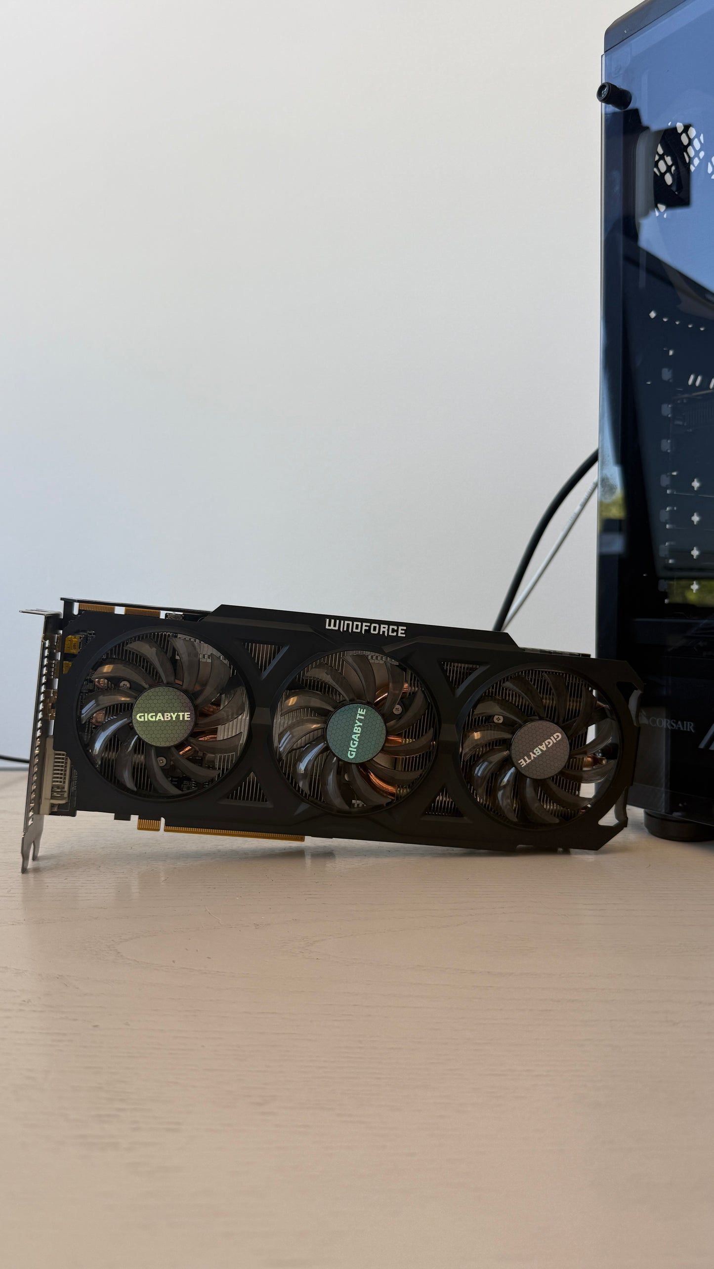 Gigabyte AMD Radeon R9 280X WINDFORCE 3X 3 GB