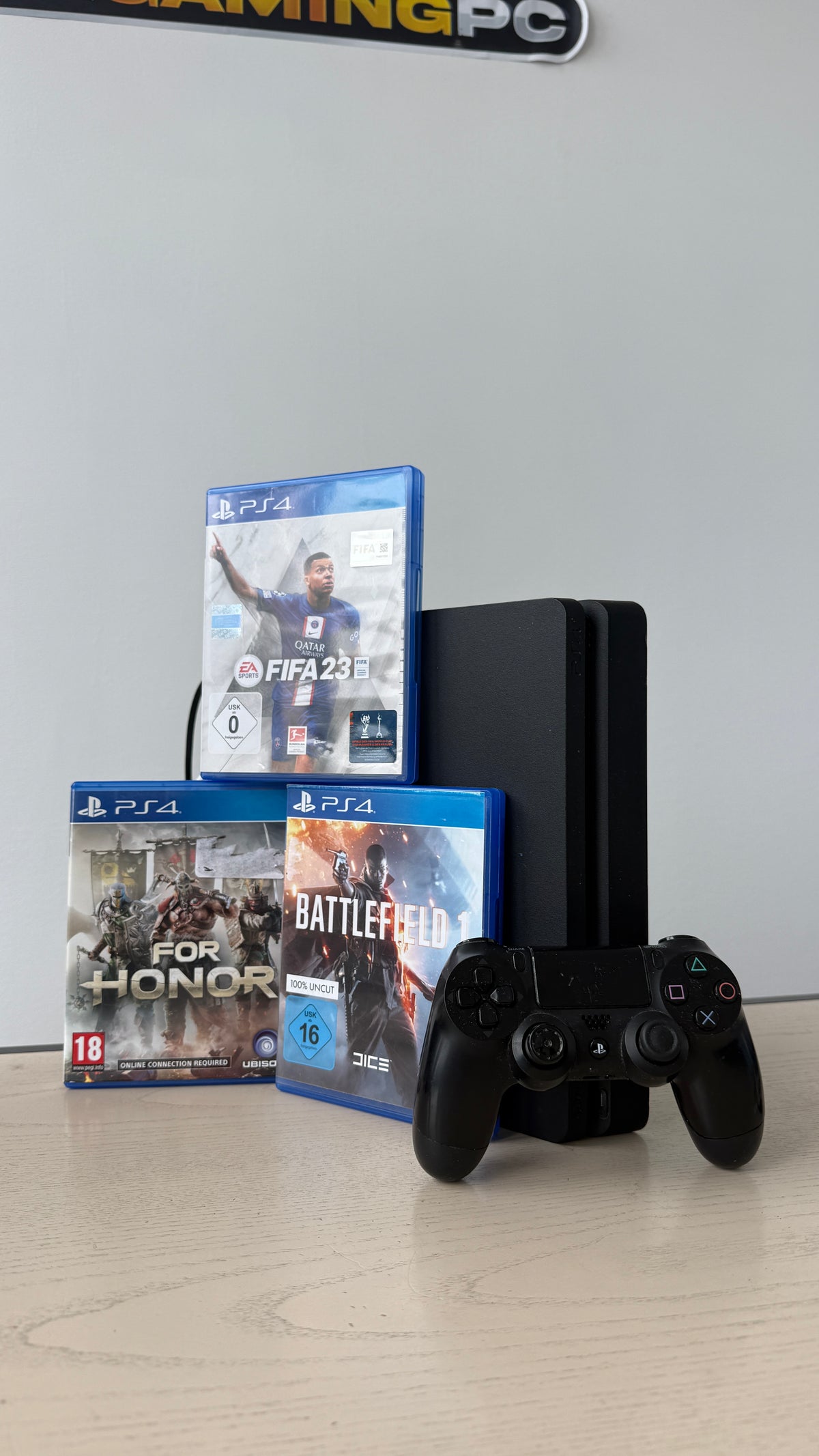 PS4 SLIM + 3 IGRE + KONTROLER