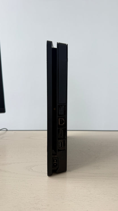 PS4 SLIM + 3 IGRE + KONTROLER