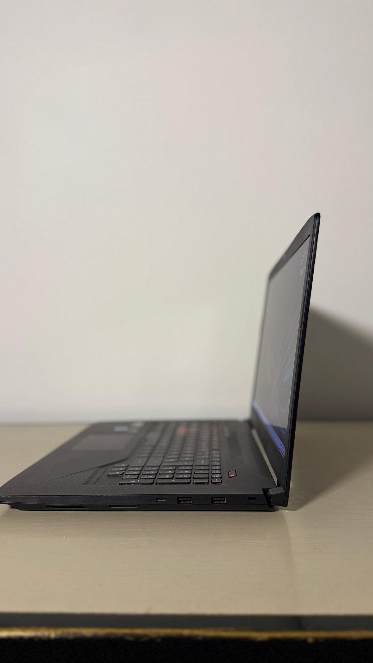 ASUS ROG Strix GL703V Gaming Prenosnik