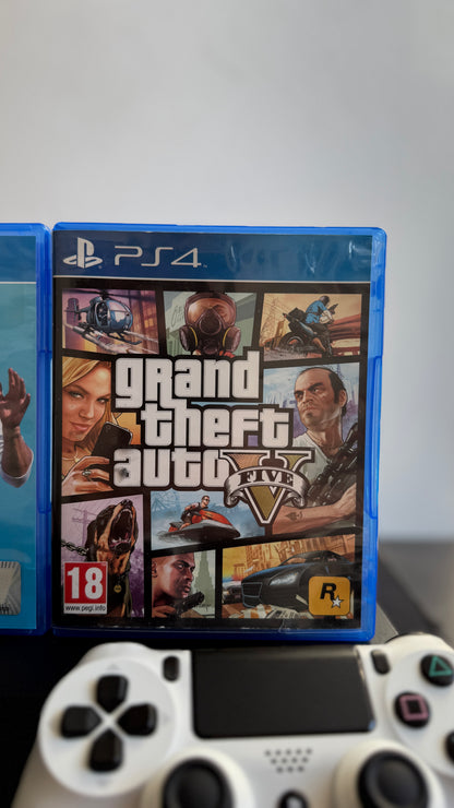 PS4 500 GB + 2 IGRE + 2 KONTROLERJA