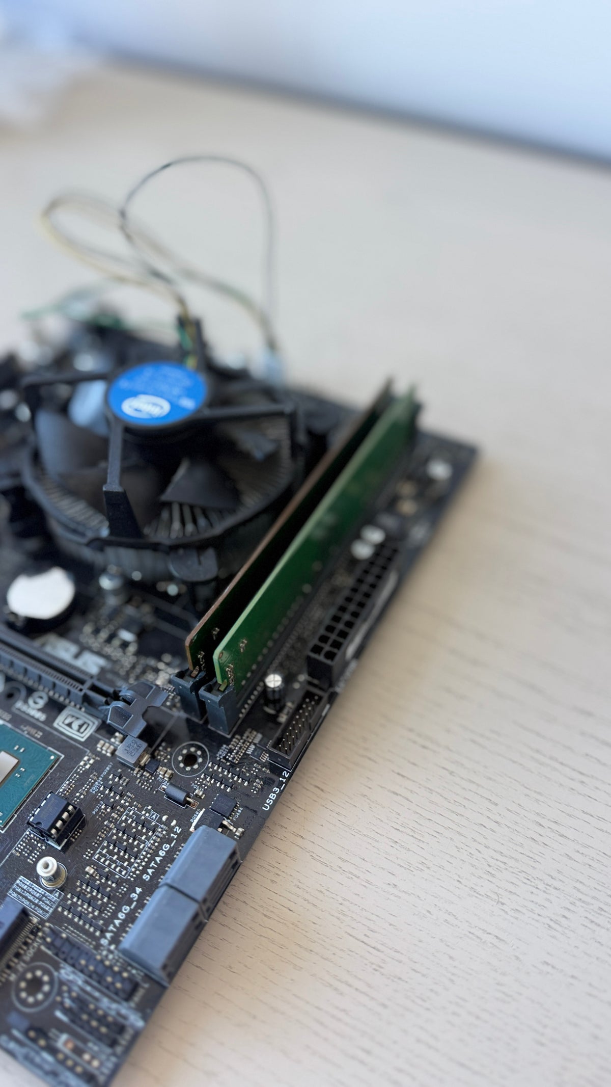 H170 + I7 6.GEN + 16 GB DDR4